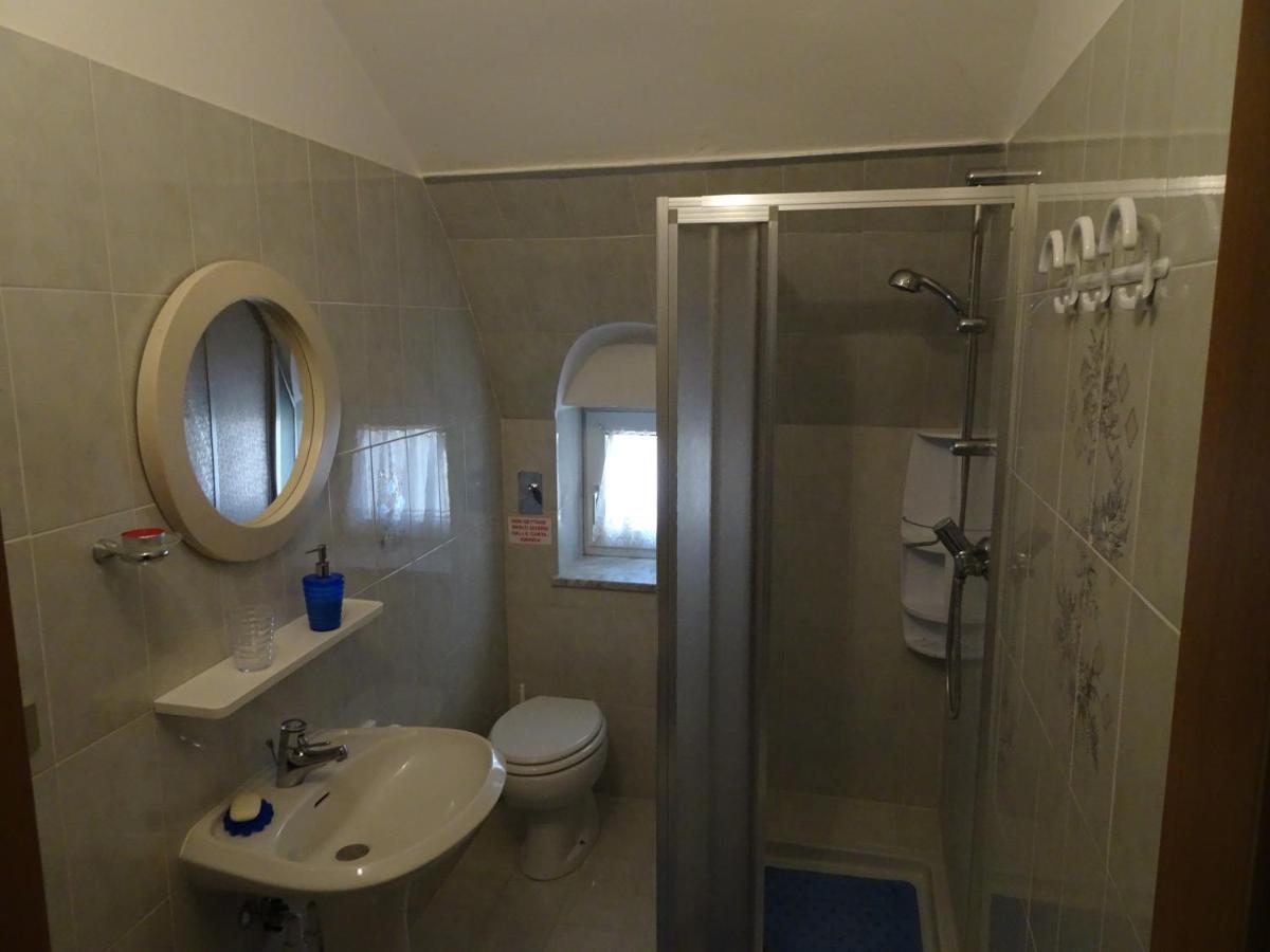 B&B San Valentino Giovo Exteriör bild