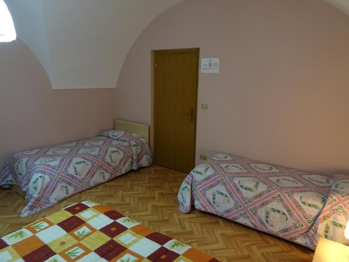 B&B San Valentino Giovo Exteriör bild