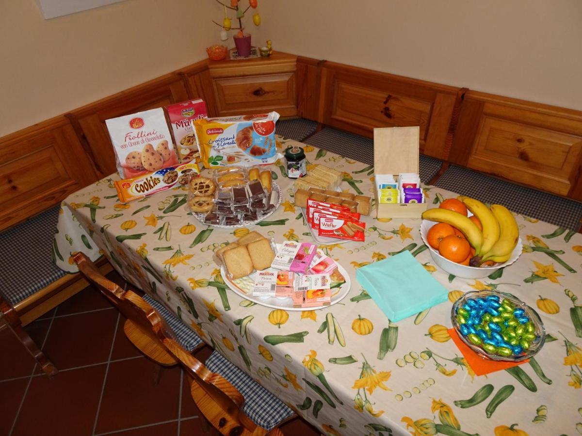 B&B San Valentino Giovo Exteriör bild