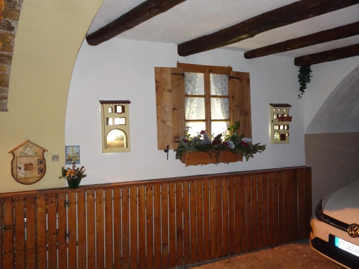 B&B San Valentino Giovo Exteriör bild